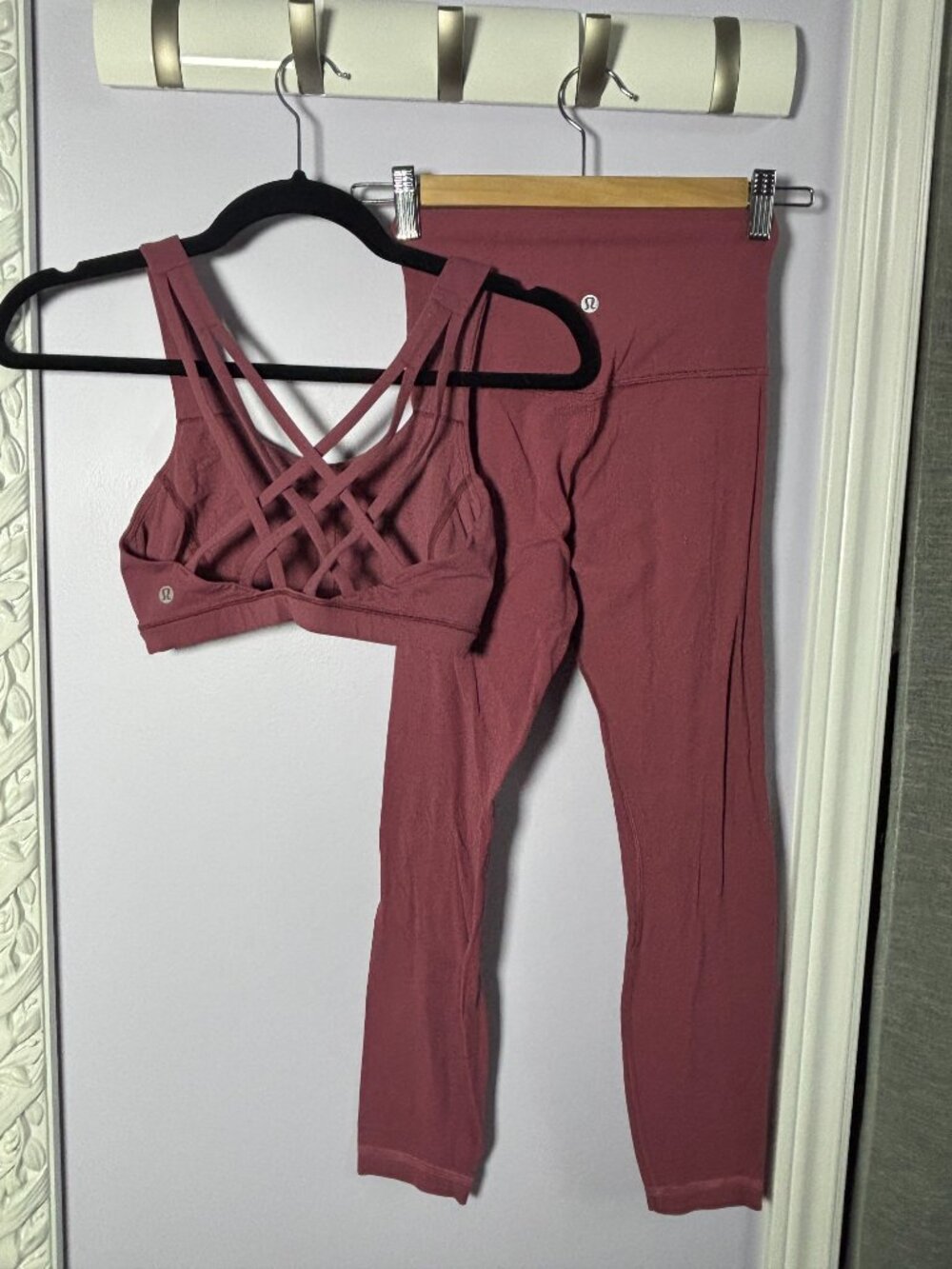 Lululemon Matching Bra and Legging Set Size 2 - Picture 2 of 4